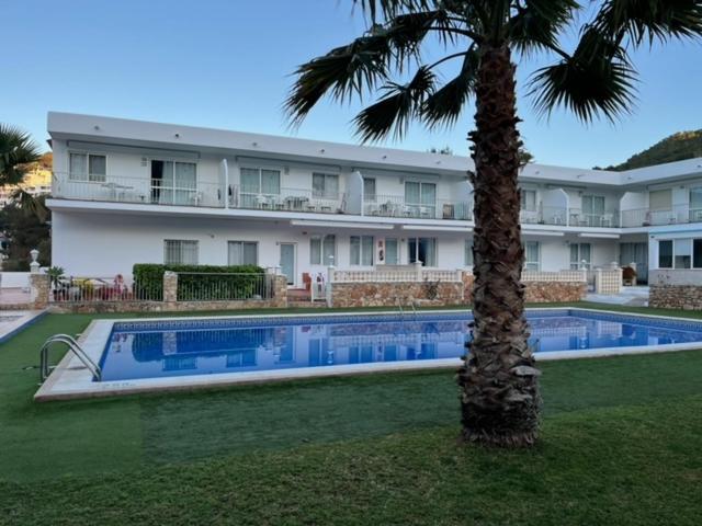Apartamentos Cana Sofia Кала-Лонга Экстерьер фото